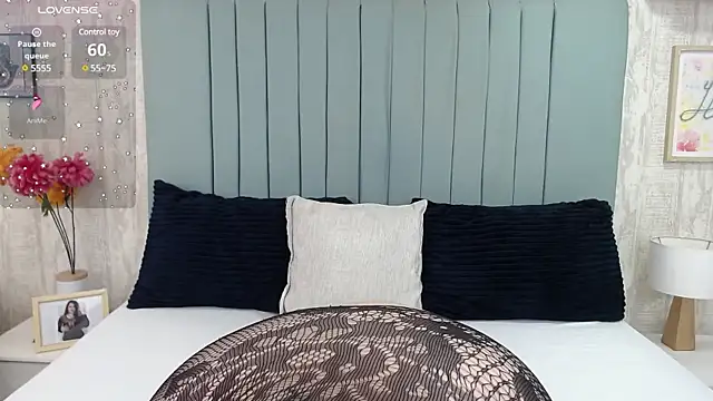 Snapshot of KarllaWalker chatting on February 2025 12:28:01 PM KarllaWalker online show from February 2025 12:28:01 PM