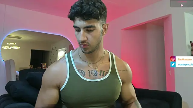 Snapshot of JACOB_MARTINS chatting on January 2025 04:41:01 AM JACOB MARTINS online show from January 2025 04:41:01 AM