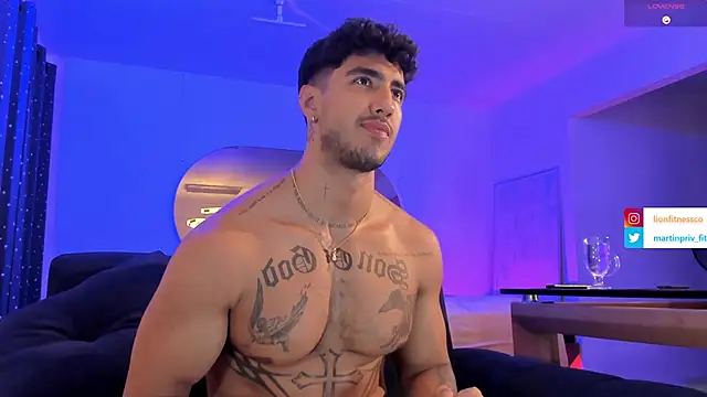 Snapshot of JACOB_MARTINS chatting on February 2025 04:20:01 AM JACOB MARTINS online show from February 2025 04:20:01 AM