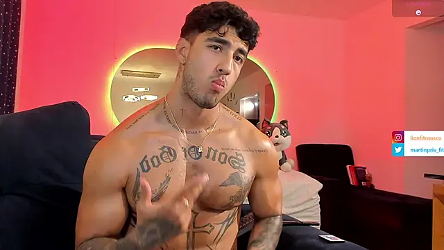 Snapshot of JACOB_MARTINS chatting on February 2025 03:23:01 AM JACOB MARTINS online show from February 2025 03:23:01 AM