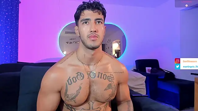 Snapshot of JACOB_MARTINS chatting on February 2025 03:55:02 AM JACOB MARTINS online show from February 2025 03:55:02 AM