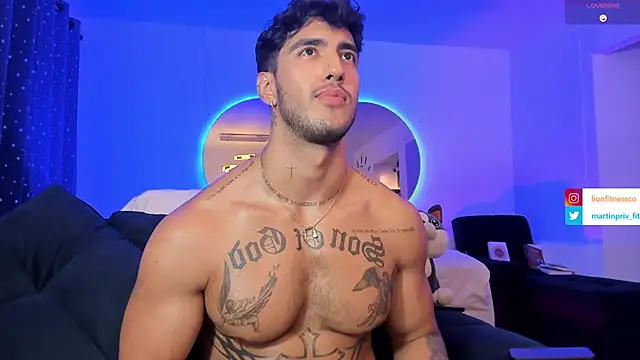 Snapshot of JACOB_MARTINS chatting on February 2025 12:05:02 AM JACOB MARTINS online show from February 2025 12:05:02 AM