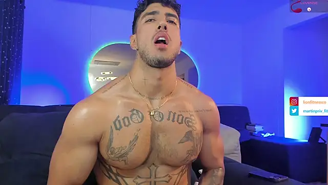 Snapshot of JACOB_MARTINS chatting on March 2025 10:31:02 PM JACOB MARTINS online show from March 2025 10:31:02 PM