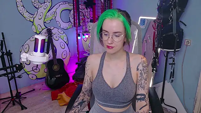 Snapshot of Cumpotik_Eve chatting on June 2026 02:56:02 AM Cumpotik Eve online show from June 2026 02:56:02 AM