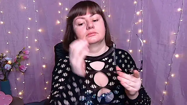 ZannaDreil online show from February 2026 07:00:02 PM