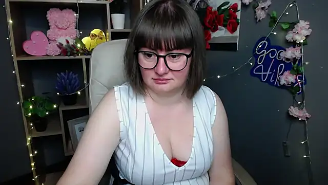 ZannaDreil online show from May 2026 06:16:01 PM