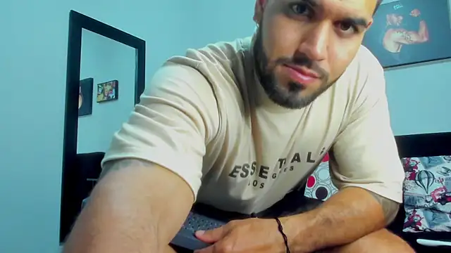 SamirHazard97 online show from January 2025 09:31:02 PM