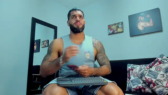 SamirHazard97 online show from October 2025 09:13:01 PM