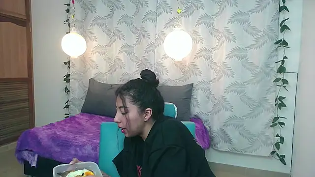 Mya paris online show from January 2025 04:27:01 AM