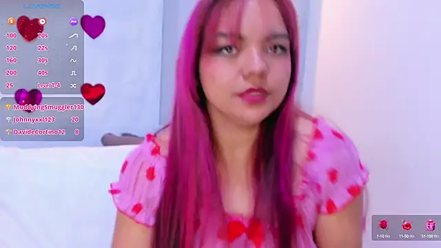 Snapshot of EmilyRouss_ chatting on February 2025 01:22:01 AM EmilyRouss online show from February 2025 01:22:01 AM