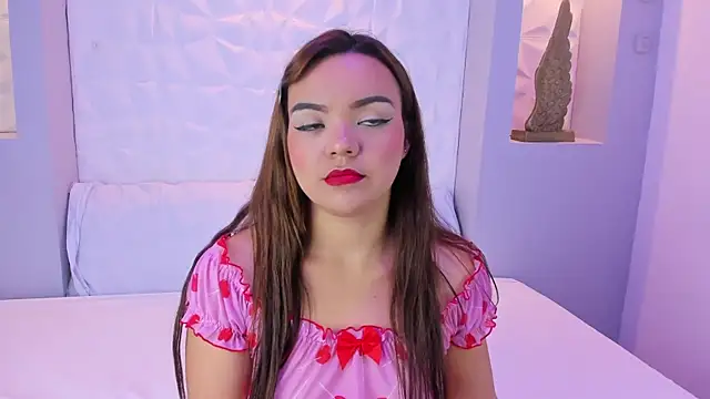 Snapshot of EmilyRouss_ chatting on November 2025 07:13:02 PM EmilyRouss online show from November 2025 07:13:02 PM