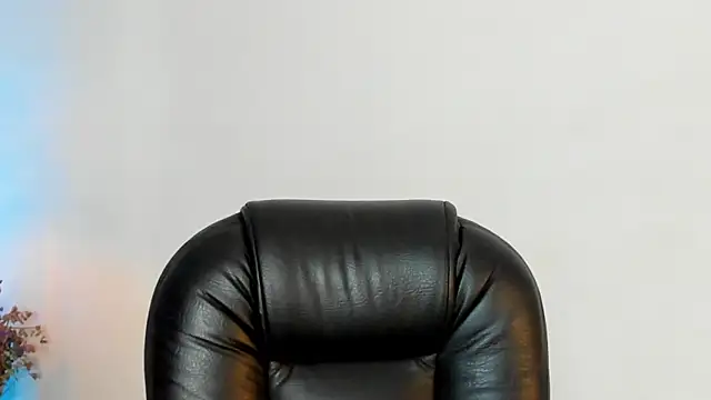 melody suarez online show from January 2025 08:57:01 PM