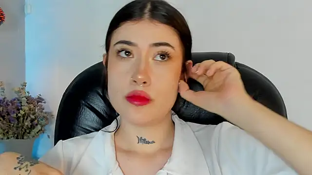 melody suarez online show from January 2025 08:10:01 PM