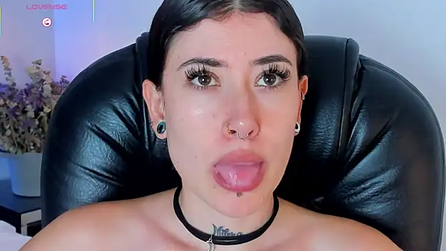 melody suarez online show from March 2025 10:16:02 PM