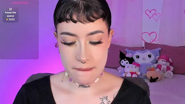 melody suarez online show from September 2025 11:04:02 PM