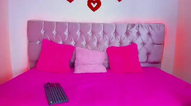 Cristal moon1 online show from December 2024 09:58:02 PM