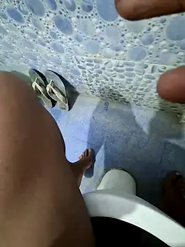 Snapshot of divyansh_hyderabadi chatting on December 2024 07:16:02 AM divyansh hyderabadi online show from December 2024 07:16:02 AM