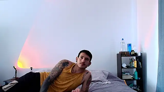 anika lowen02 online show from December 2024 03:44:01 PM