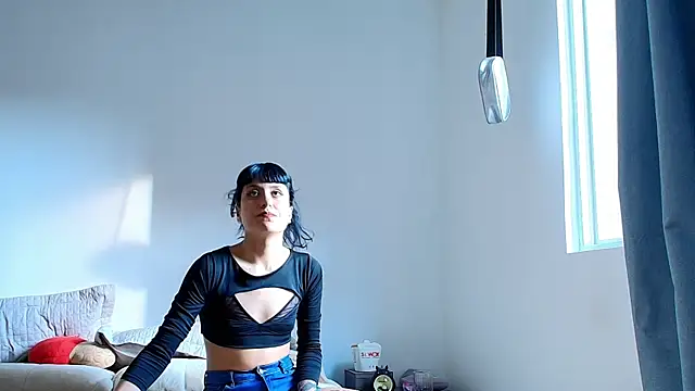 anika lowen02 online show from January 2025 09:29:02 PM