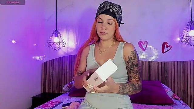 MelaniieRoux online show from February 2025 06:02:02 PM