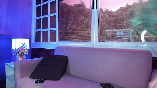 MelaniieRoux online show from October 2025 07:34:01 PM