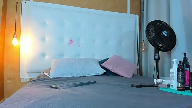  evamilf  online show from February 2026 12:21:01 PM