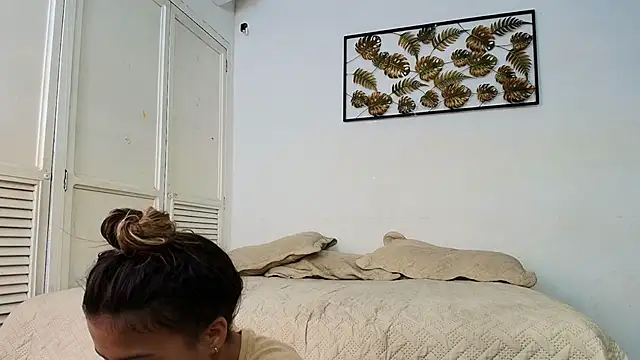 Snapshot of miranda_villa chatting on March 2025 12:32:02 PM miranda villa online show from March 2025 12:32:02 PM