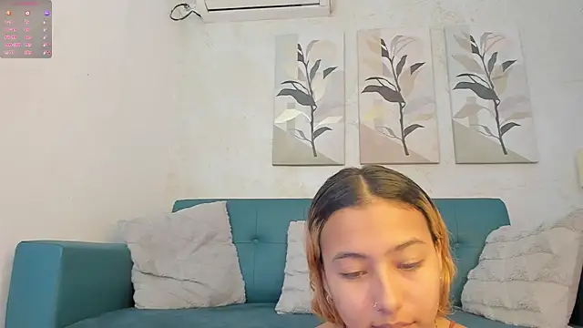 Snapshot of miranda_villa chatting on October 2025 01:00:02 PM miranda villa online show from October 2025 01:00:02 PM