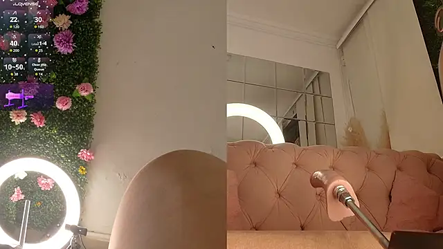 Snapshot of miranda_villa chatting on October 2025 01:22:02 PM miranda villa online show from October 2025 01:22:02 PM