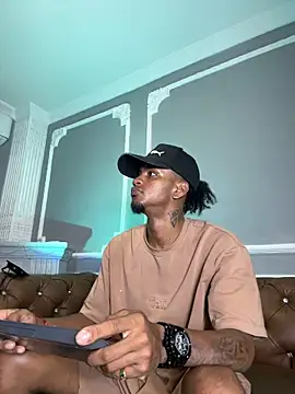 AaronCruz  online show from January 2025 05:34:01 PM