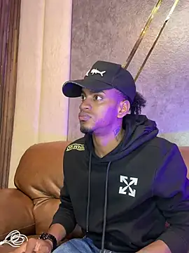 AaronCruz  online show from March 2025 07:38:02 PM