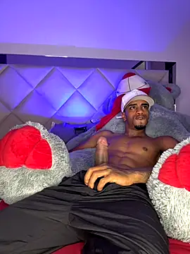 AaronCruz  online show from November 2025 07:23:02 PM