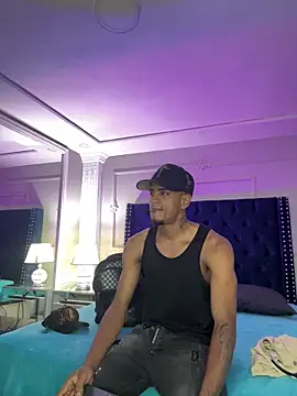 AaronCruz  online show from March 2026 10:59:02 PM