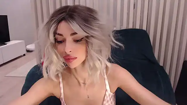 Snapshot of MiloTheName chatting on January 2025 05:11:02 AM MiloTheName online show from January 2025 05:11:02 AM