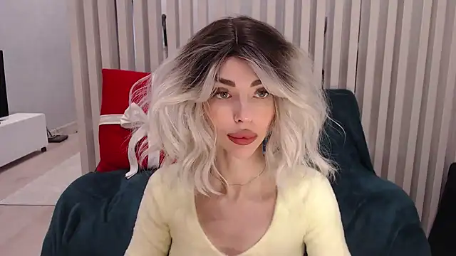 Snapshot of MiloTheName chatting on February 2025 05:37:01 AM MiloTheName online show from February 2025 05:37:01 AM