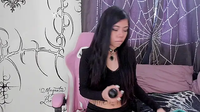 Snapshot of AlyRoses chatting on June 2026 04:19:02 PM AlyRoses online show from June 2026 04:19:02 PM