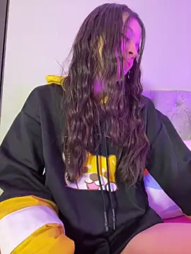 LucyEvans  online show from November 2025 04:58:02 AM