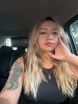 amanda-medrano1 online show from February 2026 01:38:01 PM