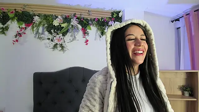 Snapshot of JulessCornett chatting on January 2025 10:02:02 AM JulessCornett online show from January 2025 10:02:02 AM