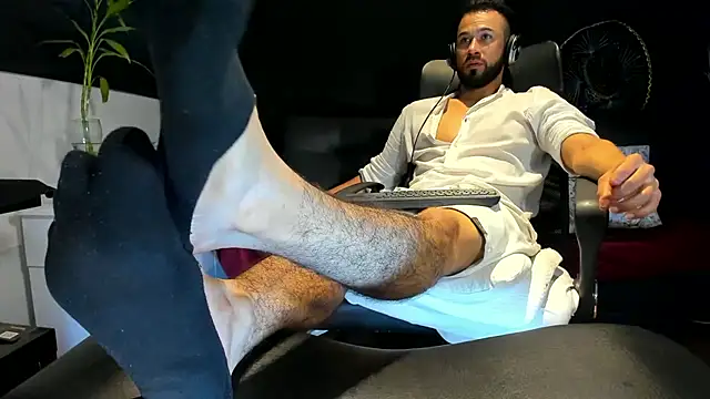 alessandro wye online show from October 2025 04:51:02 AM