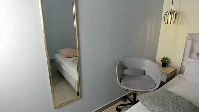 escarleth   online show from March 2026 11:58:02 AM