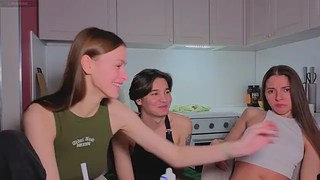 fcjuicy pussy online show from November 2025 10:17:02 AM