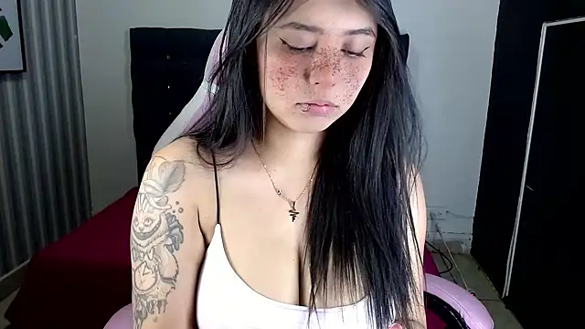 sarah moon2 online show from January 2025 04:13:02 PM