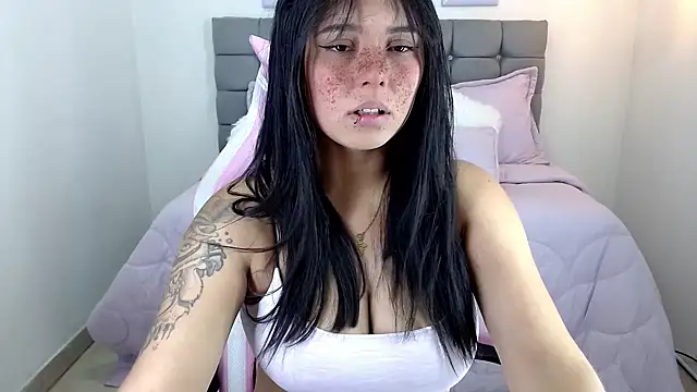 sarah moon2 online show from March 2025 03:40:02 PM