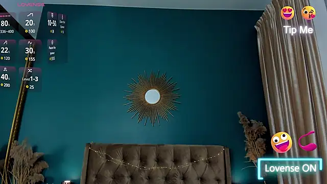 CalyMoon online show from January 2025 02:43:02 AM