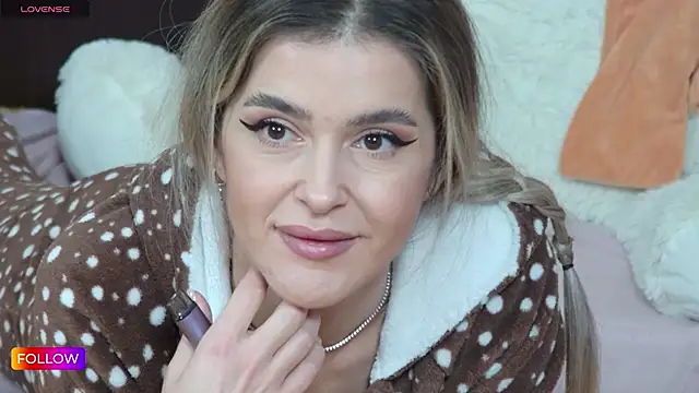 Sarah-Hart online show from December 2024 10:32:01 AM