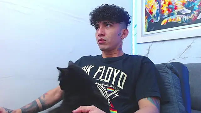 targuerian22 online show from December 2025 02:08:02 AM