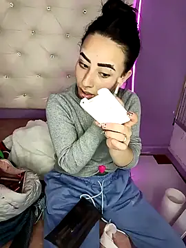 hanna  azumi online show from February 2025 03:11:01 AM