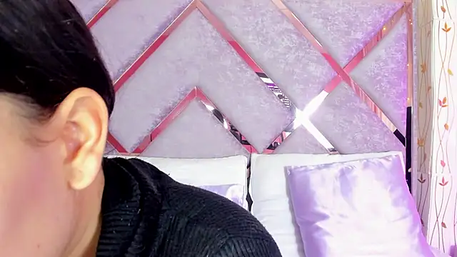 hanna  azumi online show from March 2025 03:08:01 AM