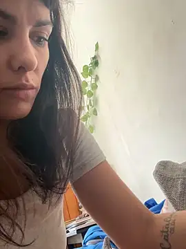 Snapshot of Zairaisak chatting on February 2026 03:54:01 PM Zairaisak online show from February 2026 03:54:01 PM